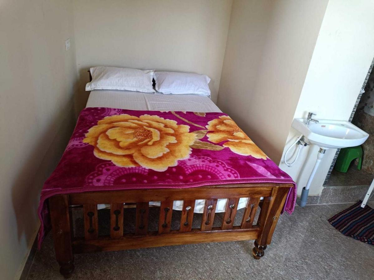 Oyo 8206 K J Residency Hotell Mysore Exteriör bild
